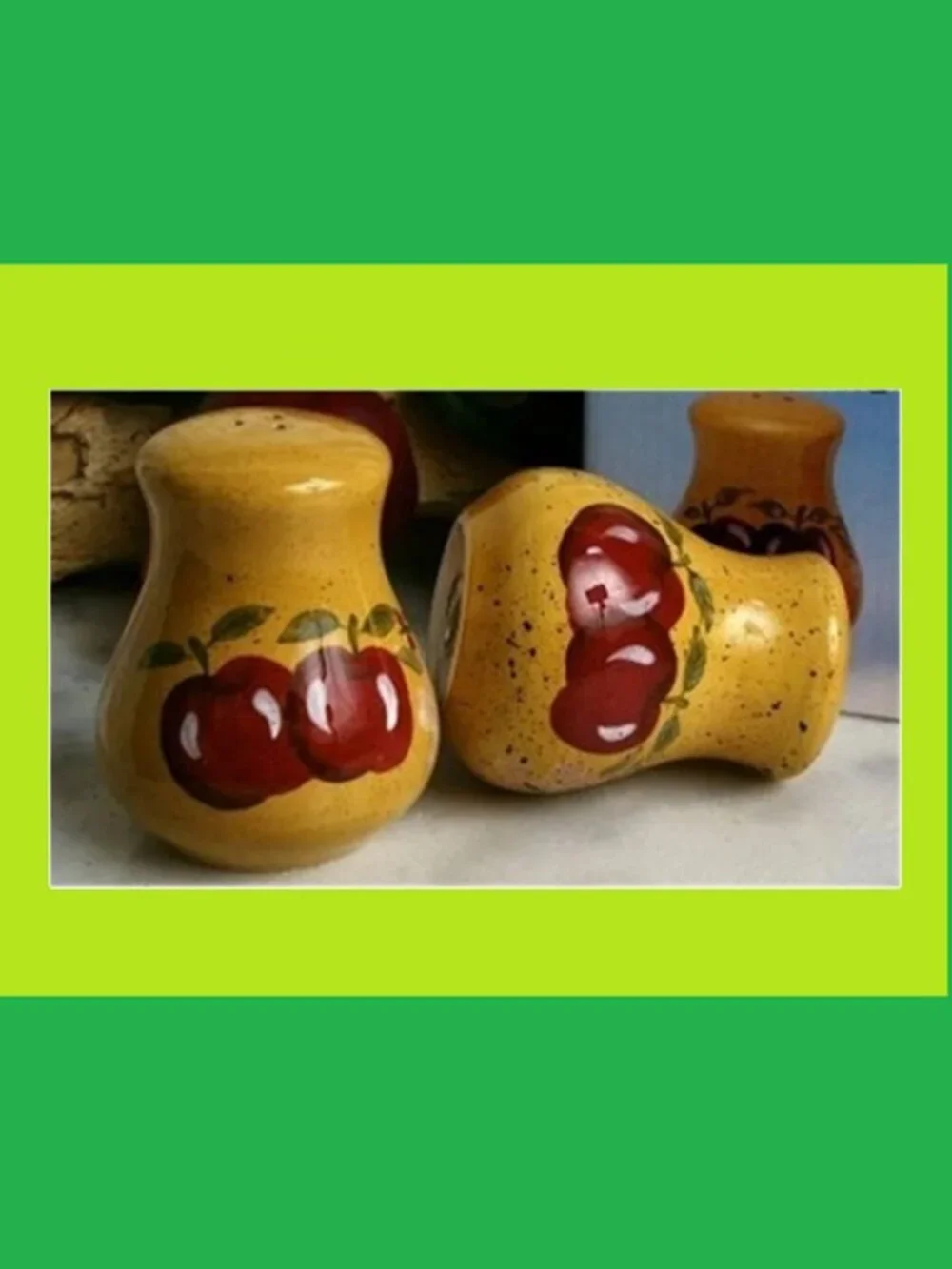 Porcelain Apple Salt & Pepper set 4